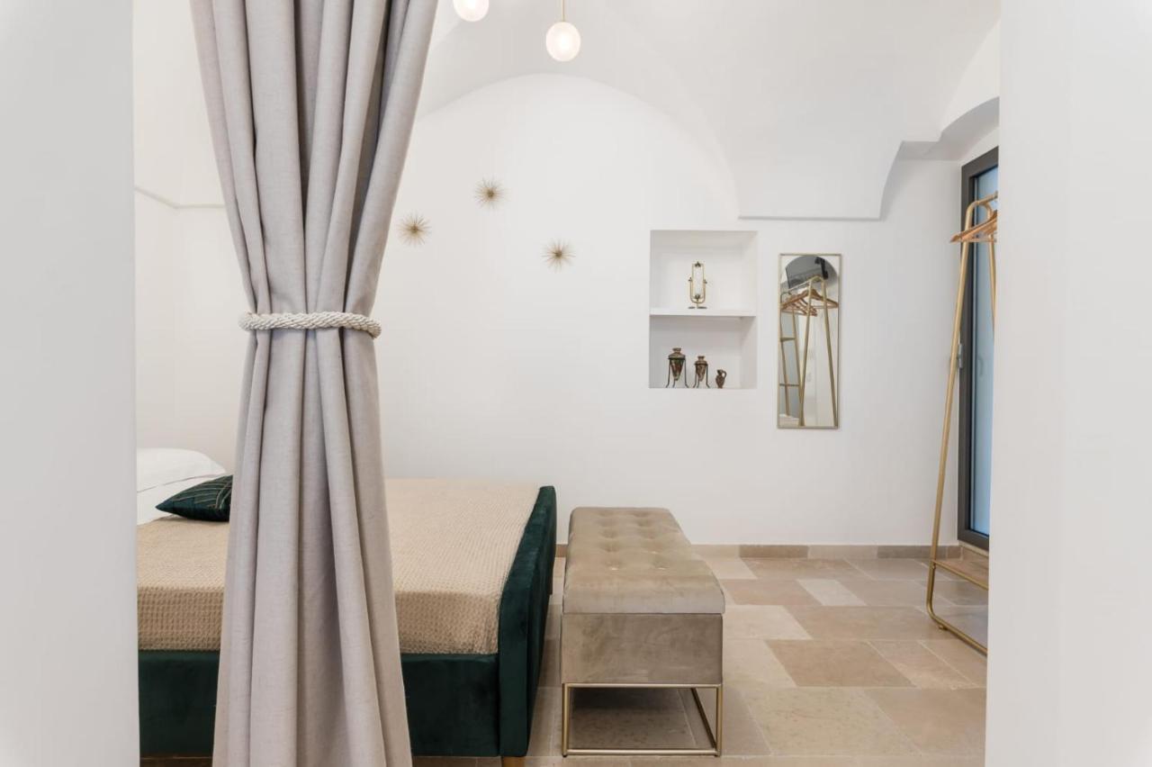 Alba Luxury Suite Остуні Екстер'єр фото